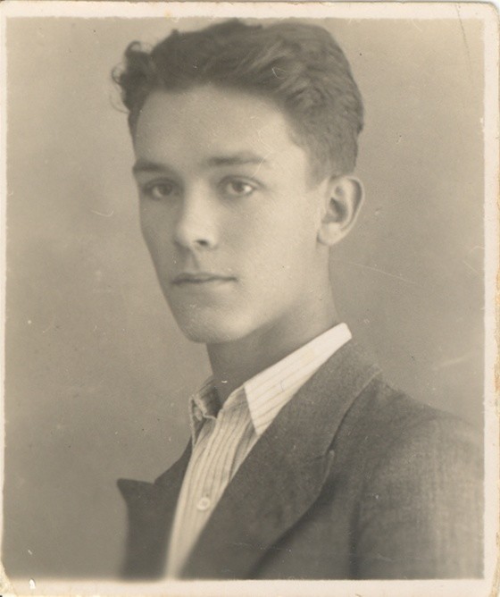 Arquimedes da Silva Santos com cerca de 16 anos. Vila Franca de Xira, cerca de 1937